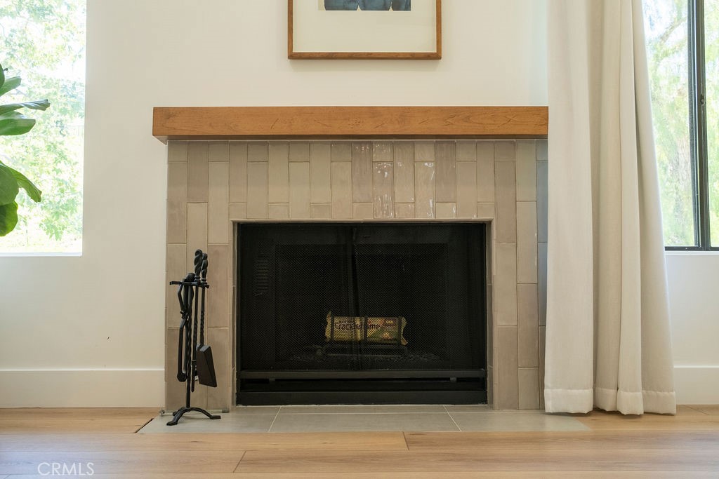 Close-up view of primary bedroom's fireplace. - 25655 Paseo La Cresta 47, Laguna Niguel CA 92677 - photo 31