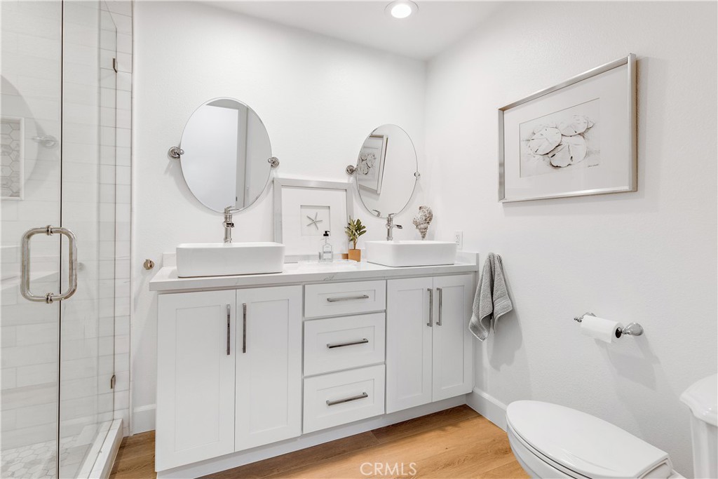 2nd double sink bathroom - 25662 Cresta Loma, Laguna Niguel CA 92677 - photo 39