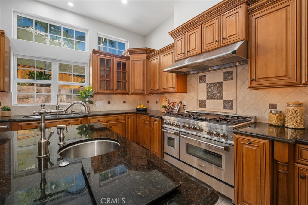 25861 Avatar, Laguna Niguel CA 92677 - photo 16