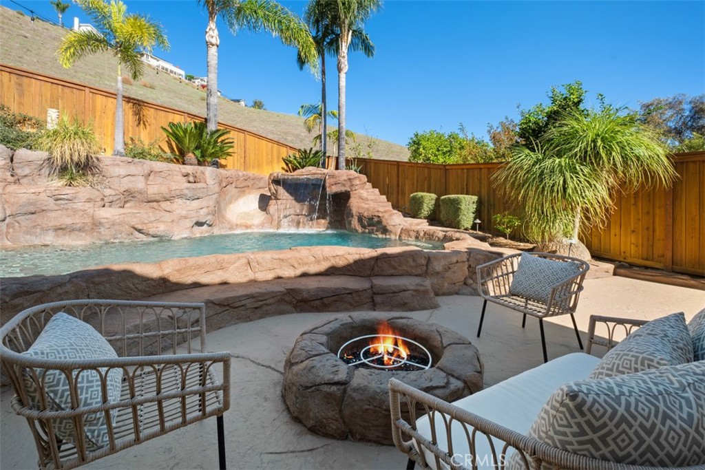 25861 Avatar, Laguna Niguel CA 92677 - photo 35
