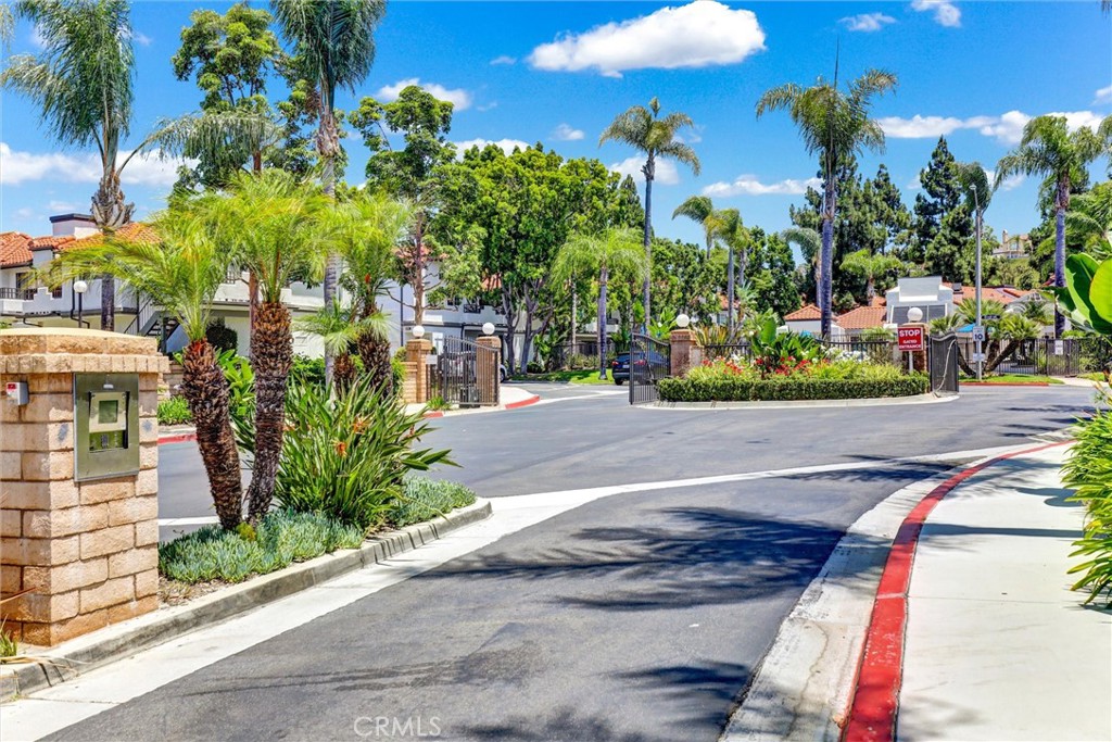 27343 Nicole Dr, Laguna Niguel CA 92677 - photo 28