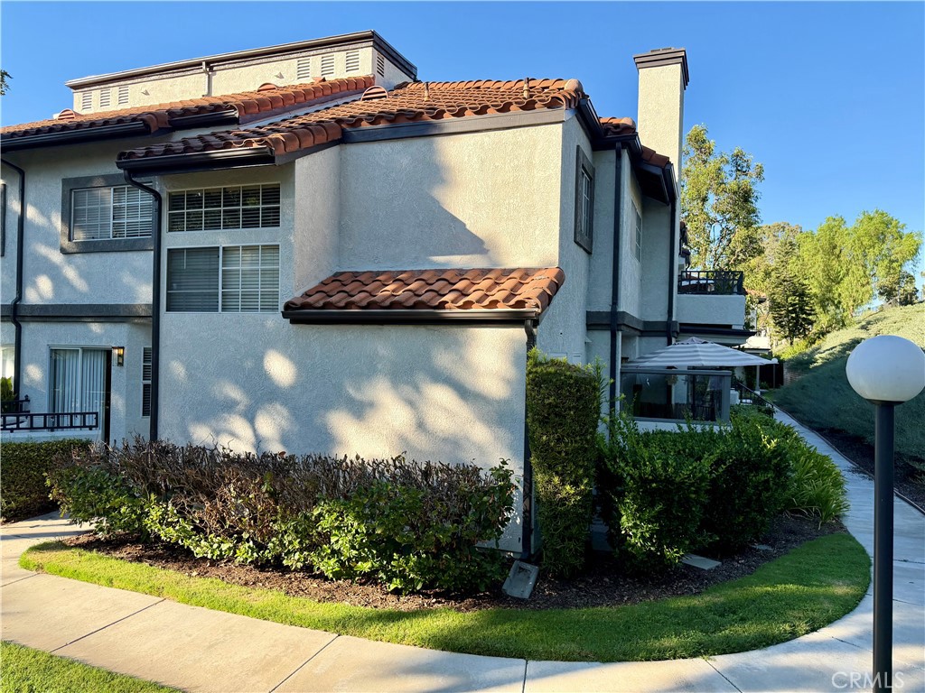Corner end-unit with nobody above or below! - 27359 Ryan Drive, Laguna Niguel CA 92677 - photo 2