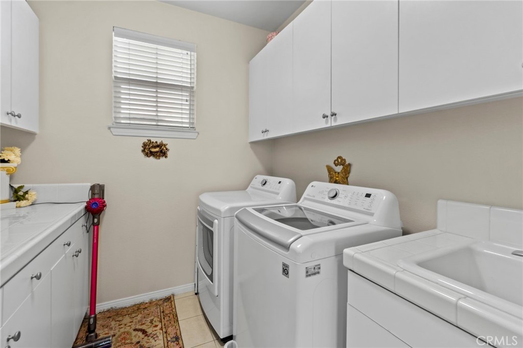 Upstairs Laundry Room Image 2 - 27781 Country Lane Rd, Laguna Niguel CA 92677 - photo 26