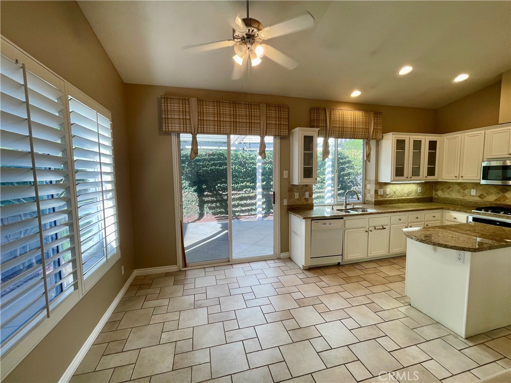 27806 Country Lane, Laguna Niguel CA 92677 - photo 21