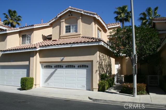 Pride of ownership hallmarks this beautiful Mediterranean townhome in a quiet, interior location in Del Prado - 27912 Via Del Agua, Laguna Niguel CA 92677 - photo 1