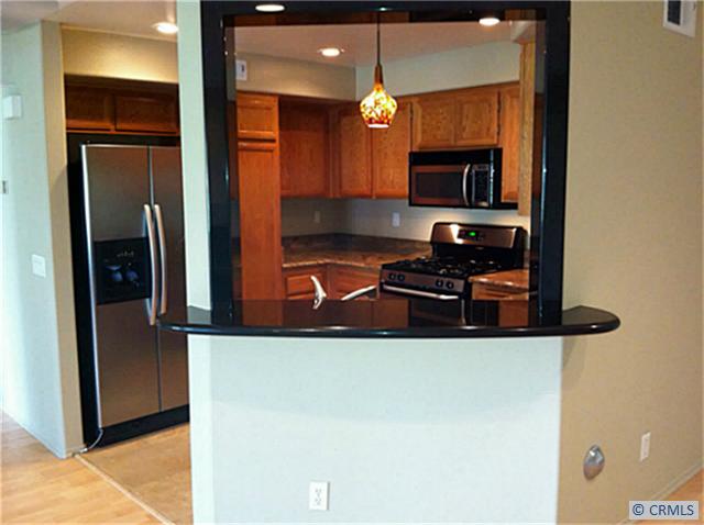 View of the kitchen breakfast bar - 27914 VIA DEL AGUA, Laguna Niguel CA 92677 - photo 1