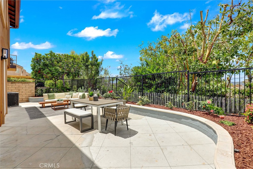 27961 Hedgeline Drive, Laguna Niguel CA 92677 - photo 29