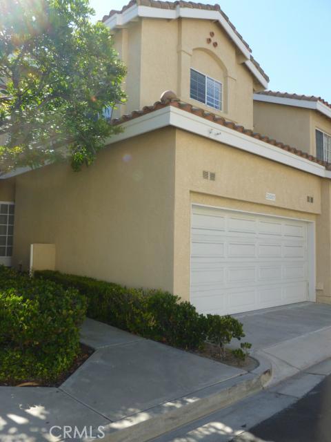 Nice private entry with 2 car attached garage! - 28001 Via Del Agua, Laguna Niguel CA 92677 - photo 1