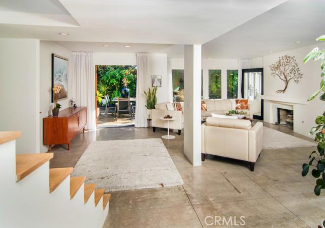 Open Floor Plan and French Doors Invite the Outdoors In - 28092 Palmetto Court, Laguna Niguel CA 92677 - photo 1