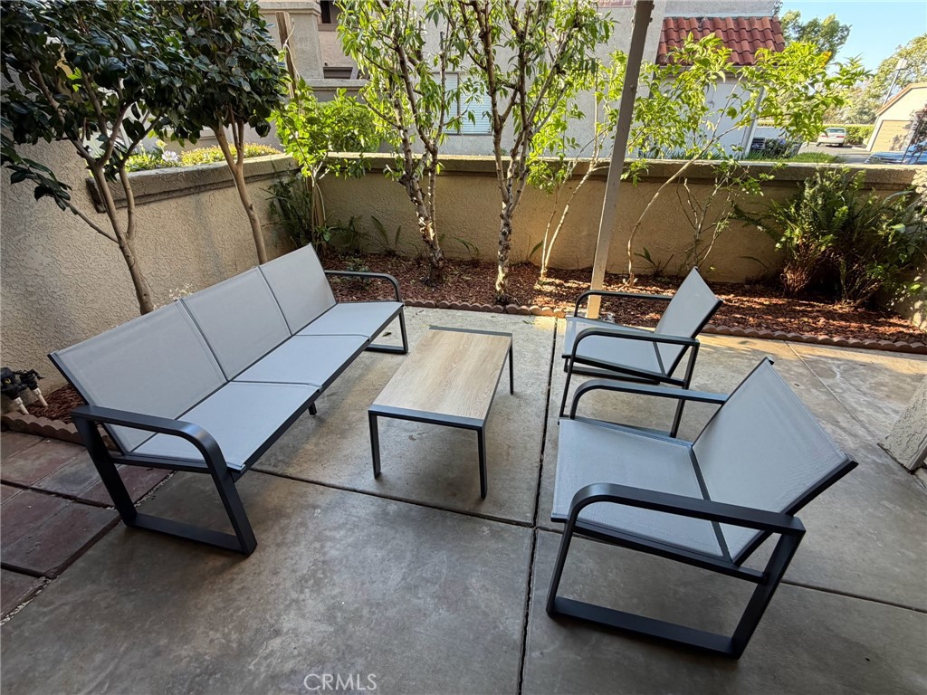 New patio furniture! - 28101 Montecito 15, Laguna Niguel CA 92677 - photo 23