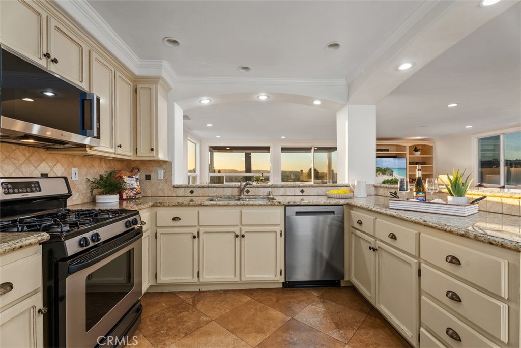 28141 La Bajada, Laguna Niguel CA 92677 - photo 14