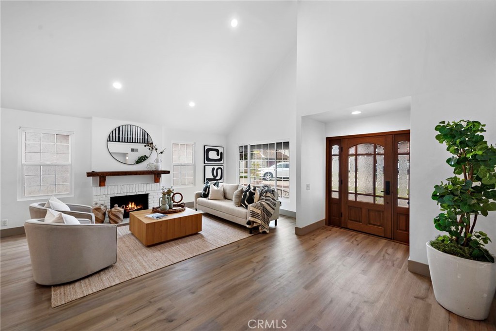 Entry Foyer with Vaulted Ceilings - 28166 Camellia Court, Laguna Niguel CA 92677 - photo 1