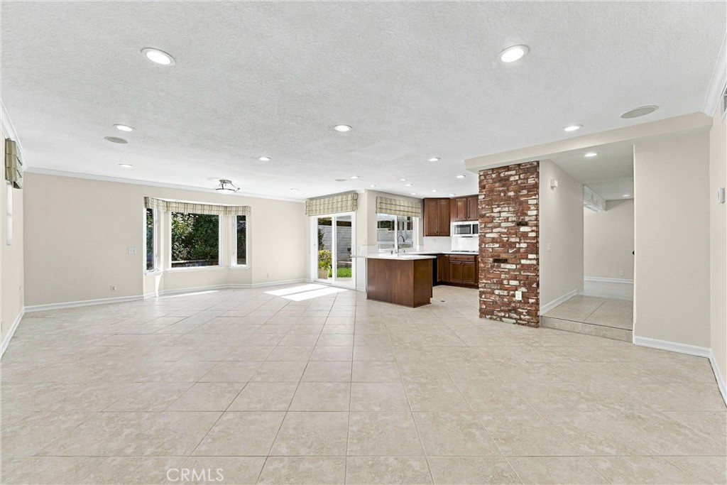 Great room- Family room, large casual dining area and kitchen - 28172 Bluebell Drive, Laguna Niguel CA 92677 - photo 5
