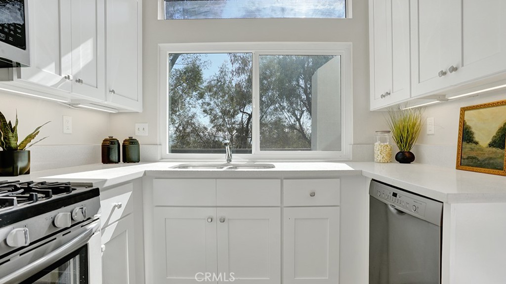 28305 Via Luis, Laguna Niguel CA 92677 - photo 11