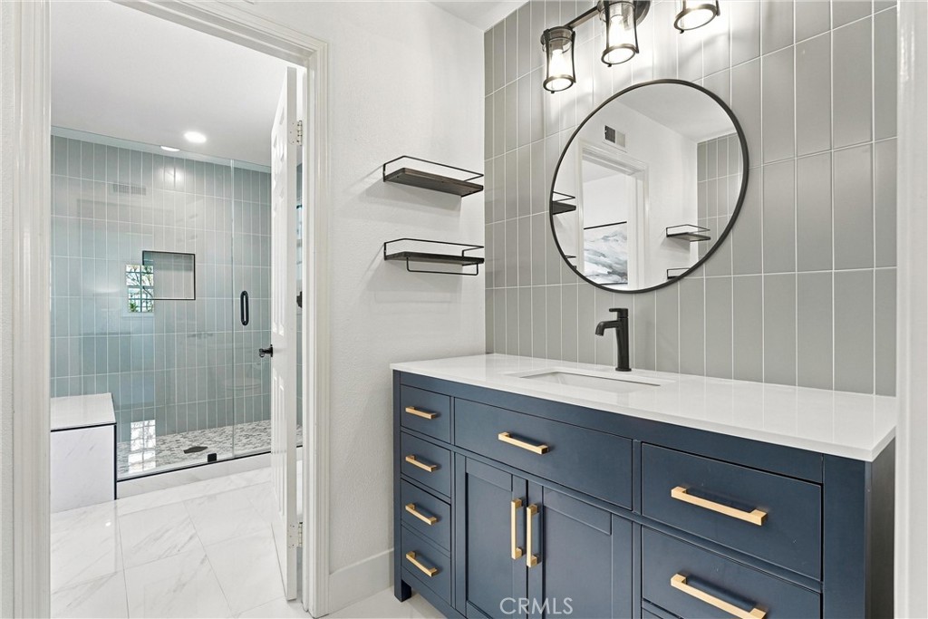 En suite primary bathroom - 28482 Shrike, Laguna Niguel CA 92677 - photo 19