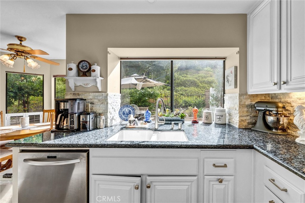 28562 Silverton, Laguna Niguel CA 92677 - photo 21
