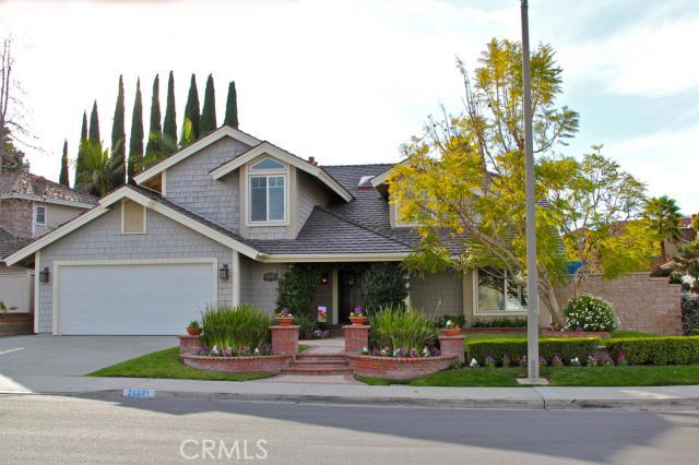 Stunning curb appeal at this desirable address!! 3 bedrooms, 2.5 baths and a sparkling pool and spa in back! - 28841 MIRA VISTA, Laguna Niguel CA 92677 - photo 1