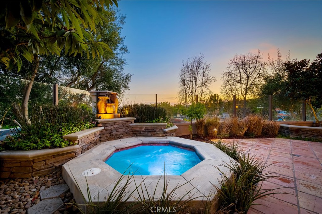 Peek a boo ocean view view spa! - 29 Bridington, Laguna Niguel CA 92677 - photo 3