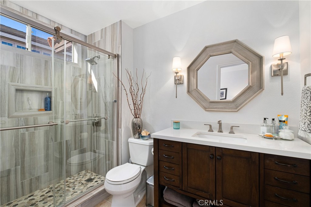 Upgraded ensuite bathroom - 29 Bridington, Laguna Niguel CA 92677 - photo 21