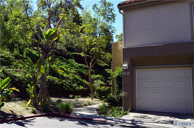 Beautiful end unit...quiet interior location with one car garage - 29 FLAMINGO Court 100, Laguna Niguel CA 92677 - photo 1