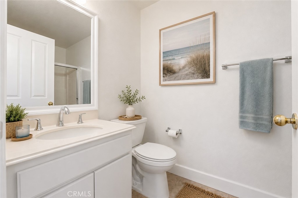 Guest Bath:Virtual Staged Accessories - 29 Fleurance Street, Laguna Niguel CA 92677 - photo 36