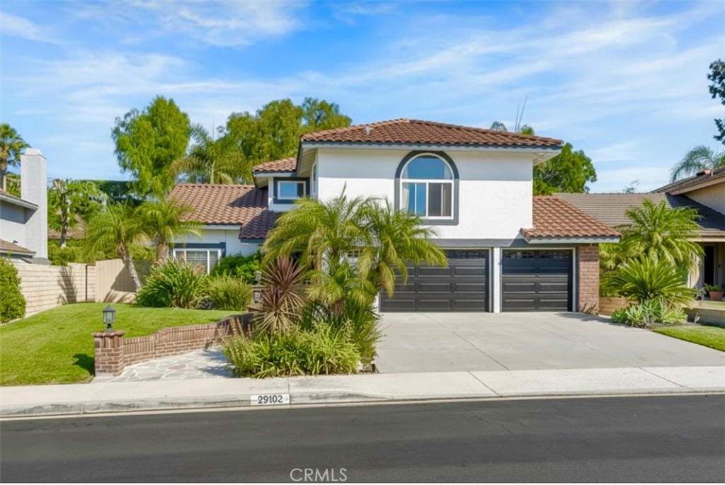 Fresh and contemporary exterior paint - 29102 Mira Vista, Laguna Niguel CA 92677 - photo 1
