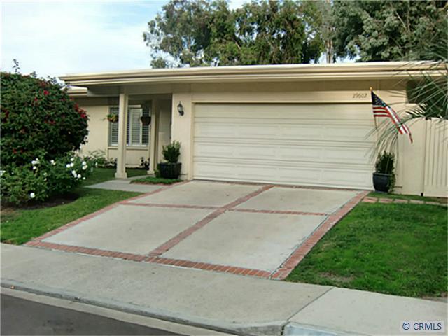 Front curb appeal of home. Notice the single loaded street and cul de sac location. - 29602 COLEBROOK Drive, Laguna Niguel CA 92677 - photo 1
