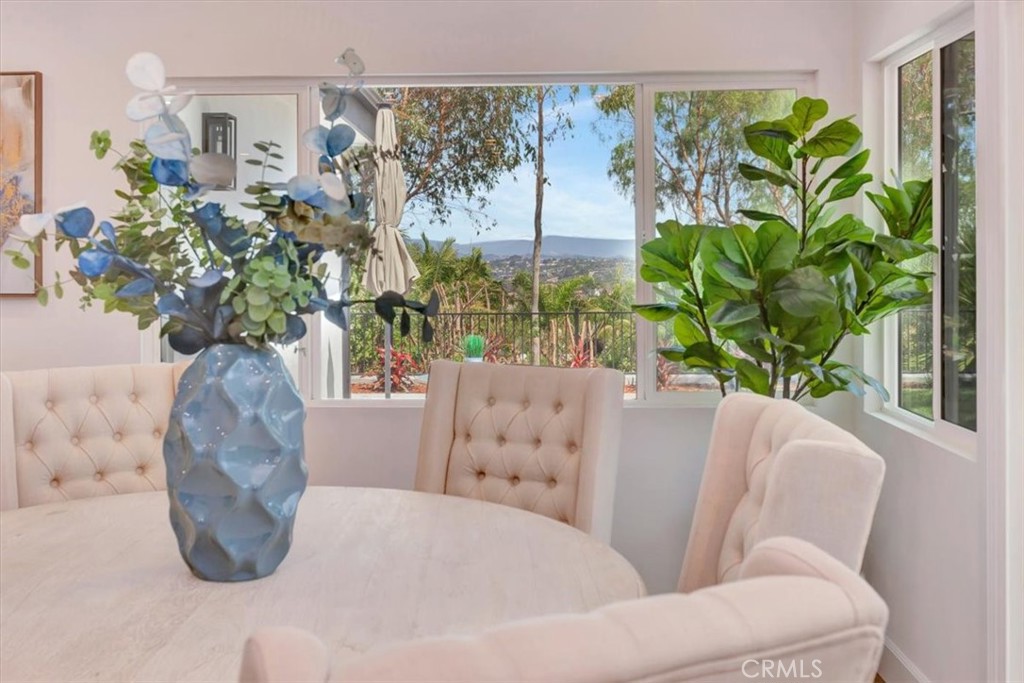 FROM DINING AREA YOU SEE THE VIEWS OUT THE NEW LARGE PICTURE WINDOW - 29642 Colebrook Drive, Laguna Niguel CA 92677 - photo 9
