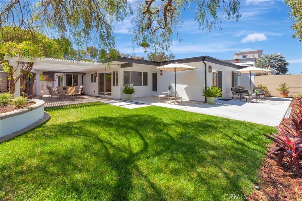This yard will make you feel right at home. It is so charming and private, perfect size too. - 29642 Colebrook Drive, Laguna Niguel CA 92677 - photo 15