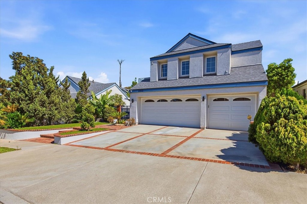 Extra WIDE Driveway - 29852 Running Deer, Laguna Niguel CA 92677 - photo 3