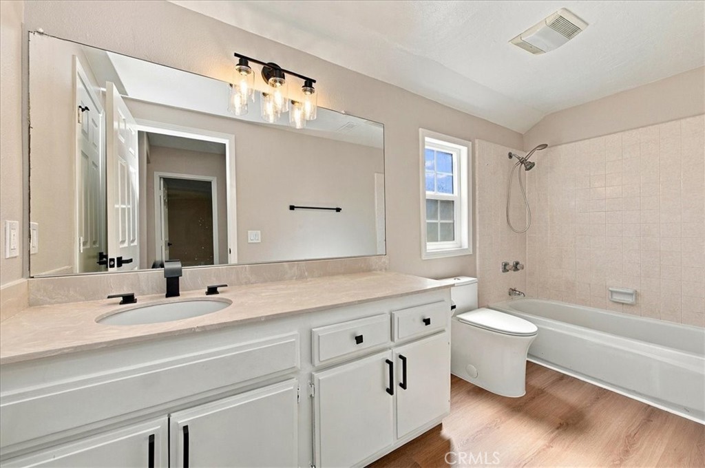 Upstairs hallway bathroom - 29852 Running Deer, Laguna Niguel CA 92677 - photo 44