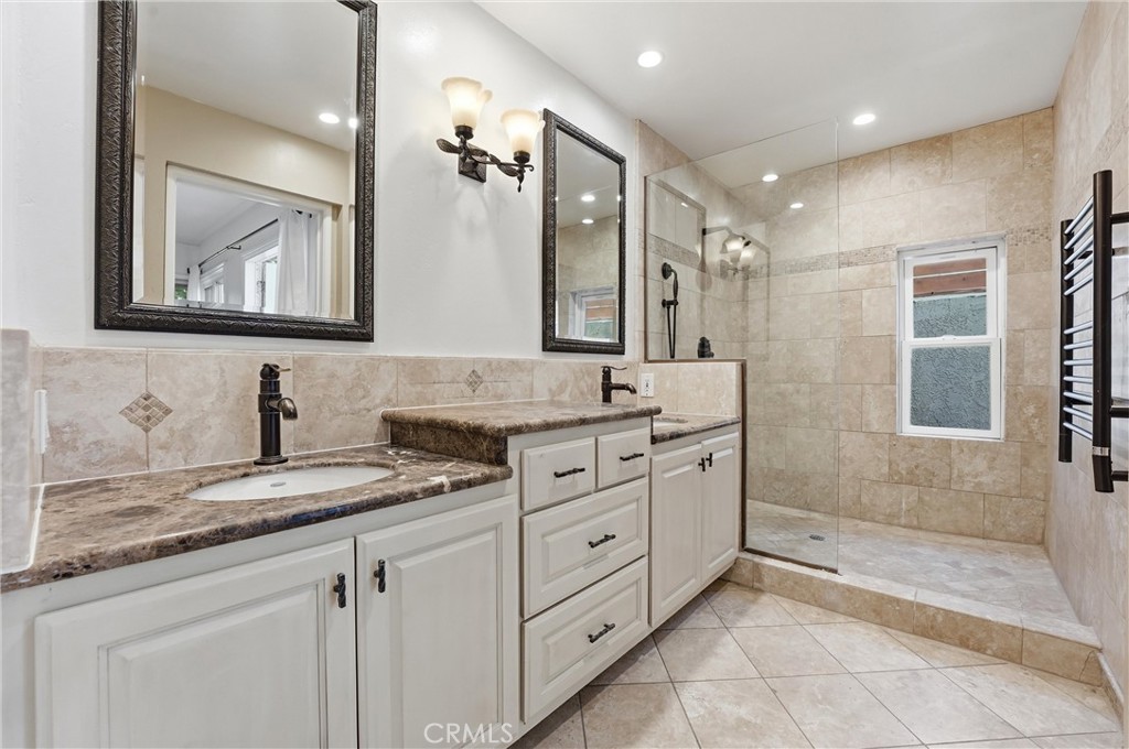 Primary bath - 29881 White Otter, Laguna Niguel CA 92677 - photo 32