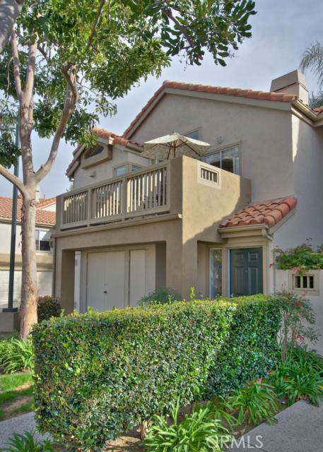Upper Unit with vaulted ceiling & 2 balconies! - 3 Coral Ridge, Laguna Niguel CA 92677 - photo 1