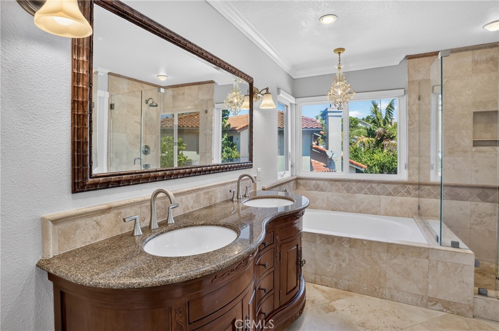 Primary bathroom - 30045 Topsail, Laguna Niguel CA 92677 - photo 16