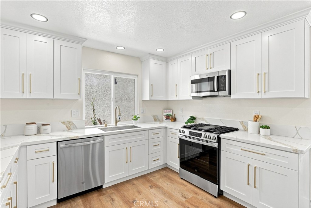 30062 Topsail, Laguna Niguel CA 92677 - photo 17