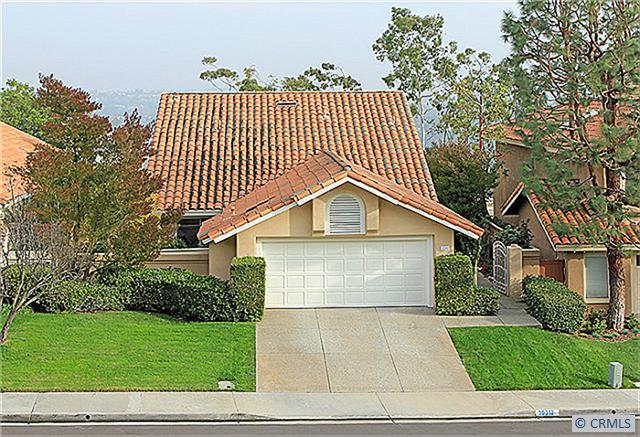 NOT a zero lot line home, there is a fence/side yard on each side, and large back yard. Some pictures were taken on a ha - 30312 SONRISA Lane, Laguna Niguel CA 92677 - photo 1