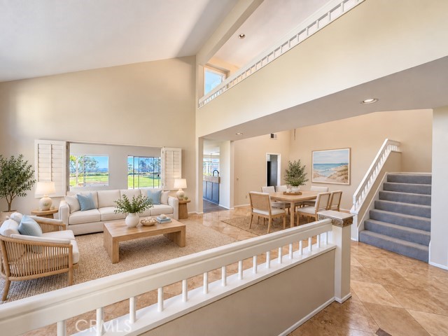Virtually staged - Entry - 30382 Anamonte, Laguna Niguel CA 92677 - photo 4