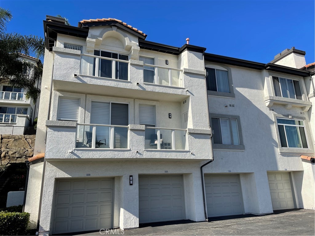 30902 Clubhouse Dr 18E, Laguna Niguel CA 92677 - photo 1