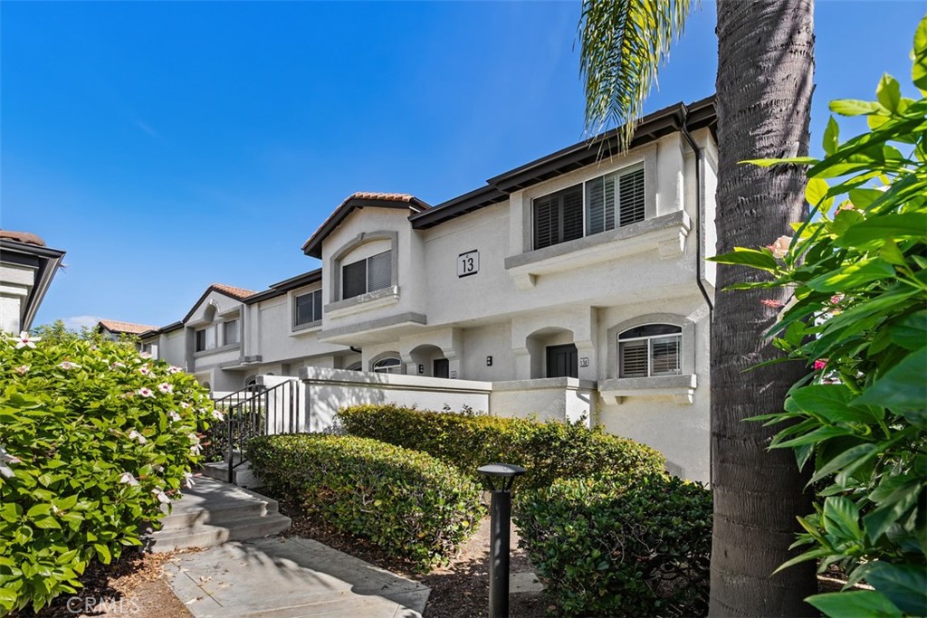 Exterior of Building 13 - 30902 Clubhouse Drive 13B, Laguna Niguel CA 92677 - photo 2