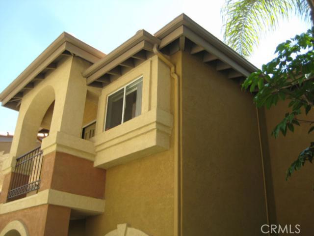 Upper end unit with private entrance - 30902 Clubhouse Drive 14E, Laguna Niguel CA 92677 - photo 1