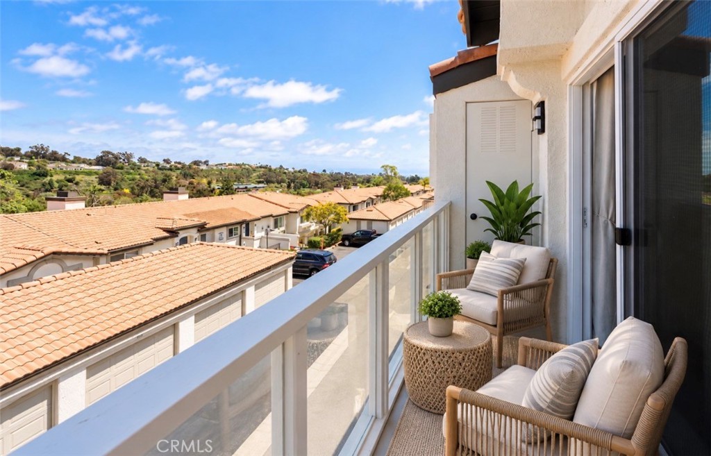 30902 Clubhouse Drive 14H, Laguna Niguel CA 92677 - photo 2