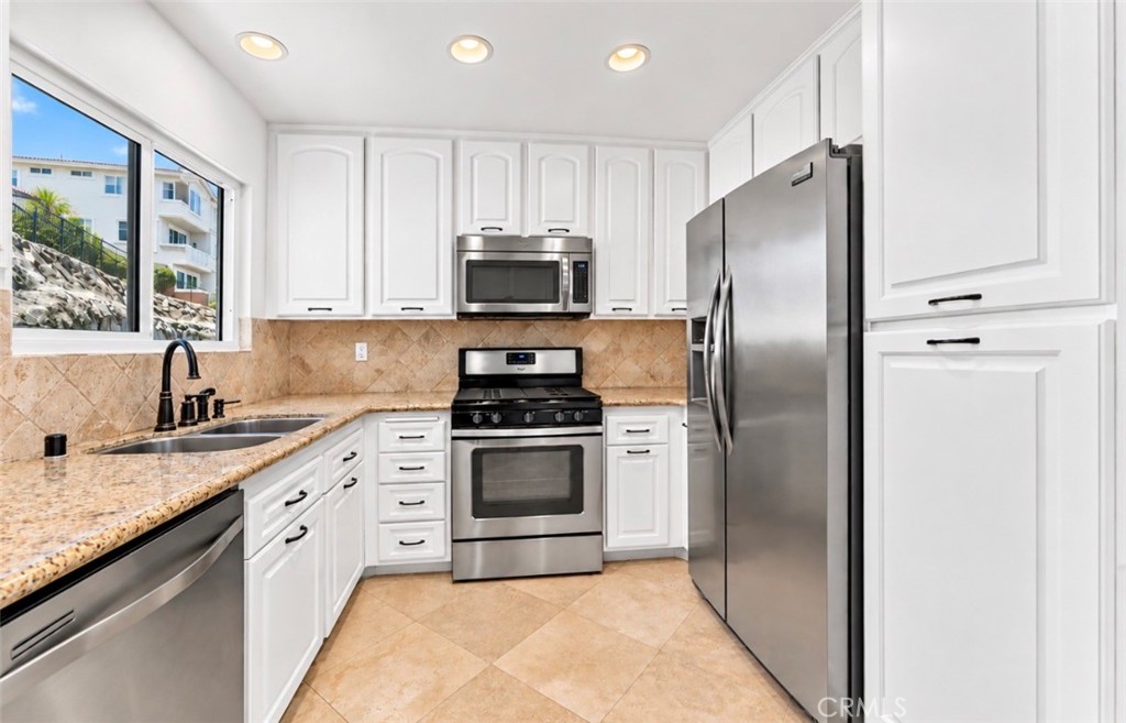 30902 Clubhouse Drive 14H, Laguna Niguel CA 92677 - photo 5