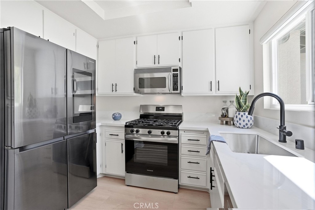 Stainless Steel Appliances - 30902 Clubhouse Drive 3G, Laguna Niguel CA 92677 - photo 11