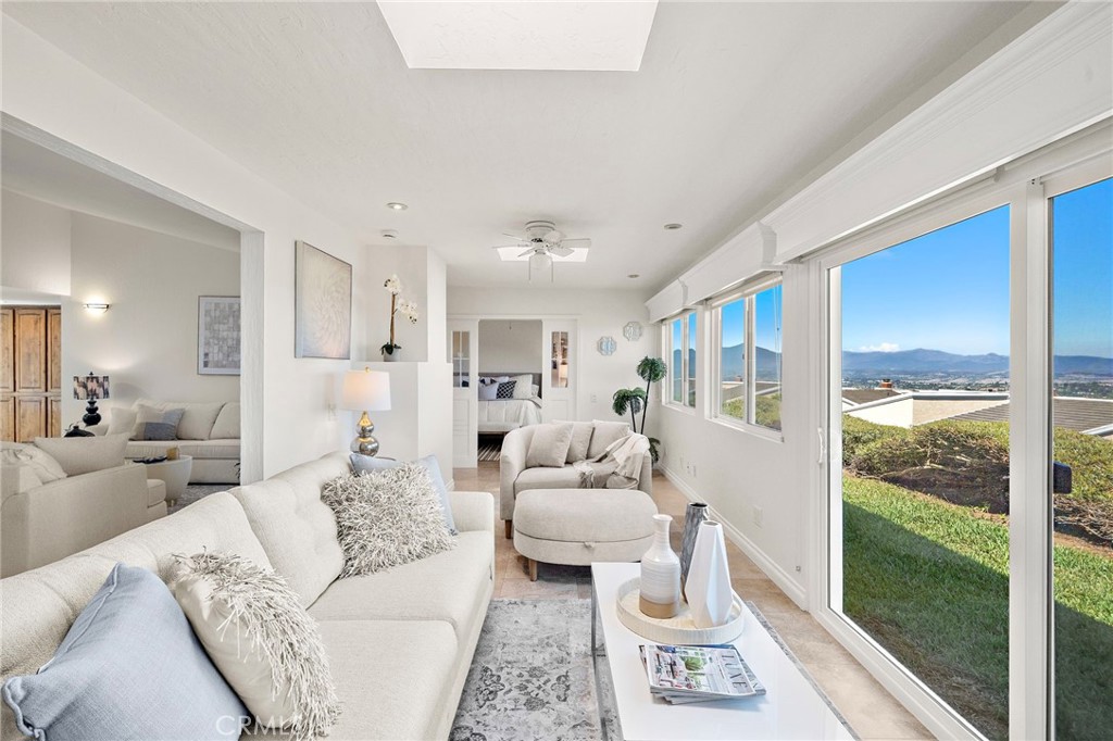 30982 Lucia Lane, Laguna Niguel CA 92677 - photo 9