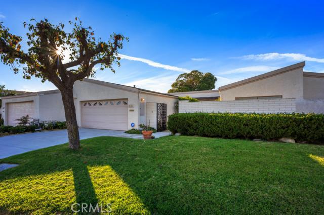 Welcome to Carrara! Amazing opportunity to own this pristine 3 bedroom home in the heart of Monarch Summit, Laguna Nigue - 31051 Carrara Road, Laguna Niguel CA 92677 - photo 1