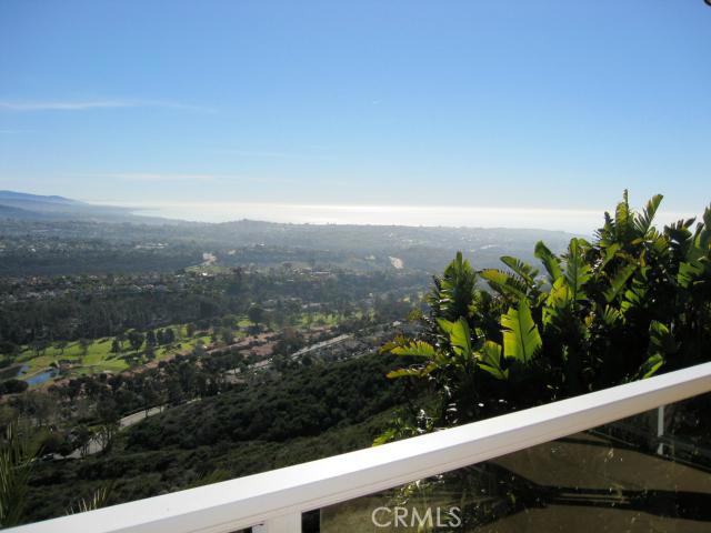 Stunning unobstructed ocean, coastline views from the large view deck and sit down views from the great room and kitchen - 31218 Flying Cloud Drive, Laguna Niguel CA 92677 - photo 1