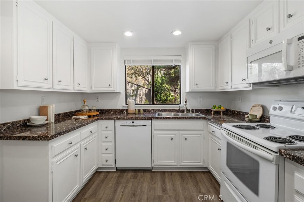 31383 E Nine Drive, Laguna Niguel CA 92677 - photo 9