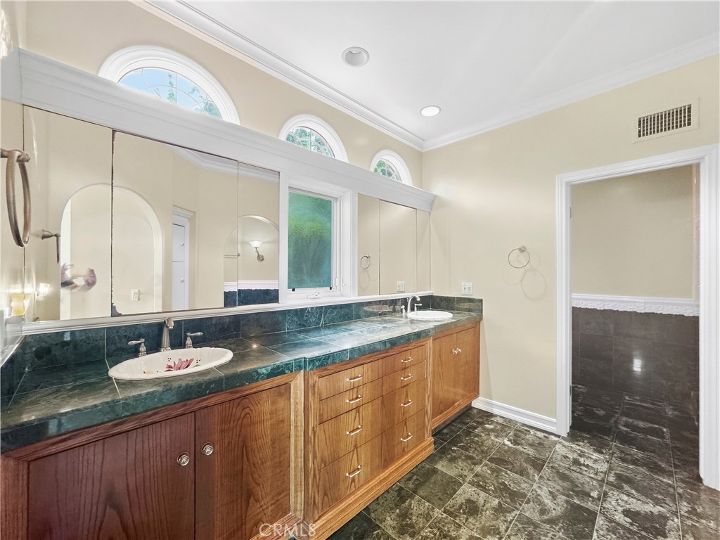 Master Bath - 32042 Isle Vista, Laguna Niguel CA 92677 - photo 24