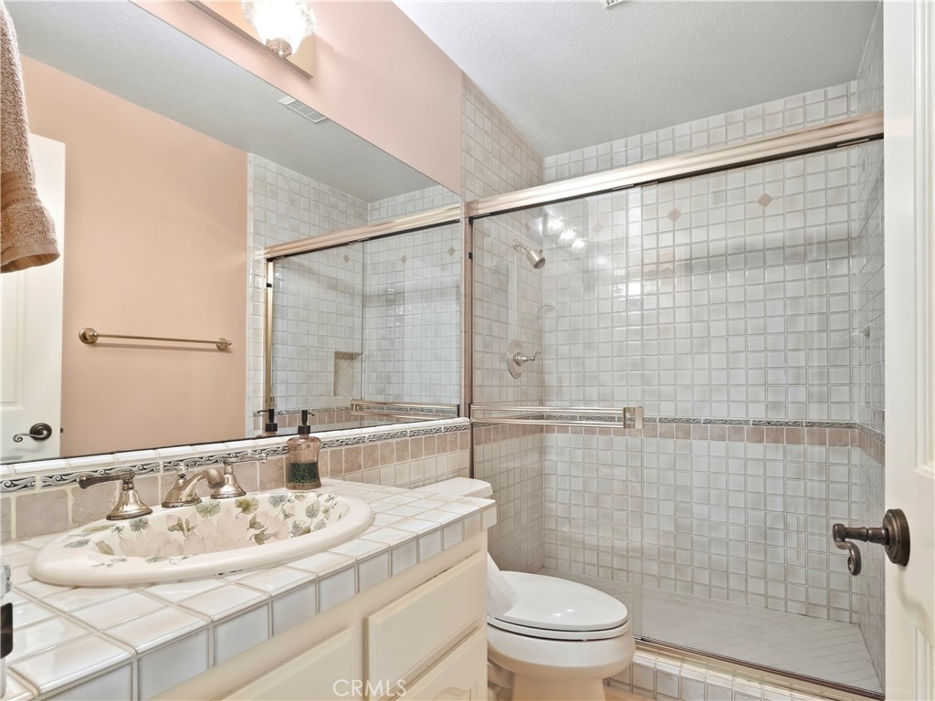 Office Bath - 32042 Isle Vista, Laguna Niguel CA 92677 - photo 29