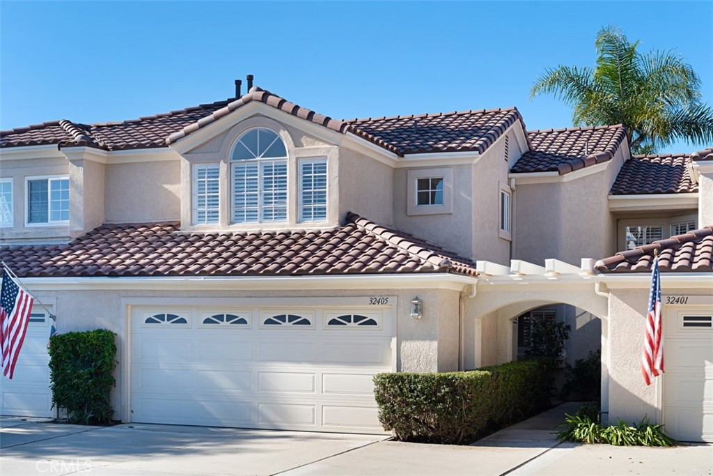 Two car attached garage in this beautiful townhome. - 32405 Barkentine Boulevard 41, Laguna Niguel CA 92677 - photo 1